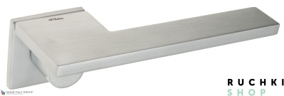 Дверная ручка на квадратном основании Fratelli Cattini "PLANA" 8FS-CS матовый хром