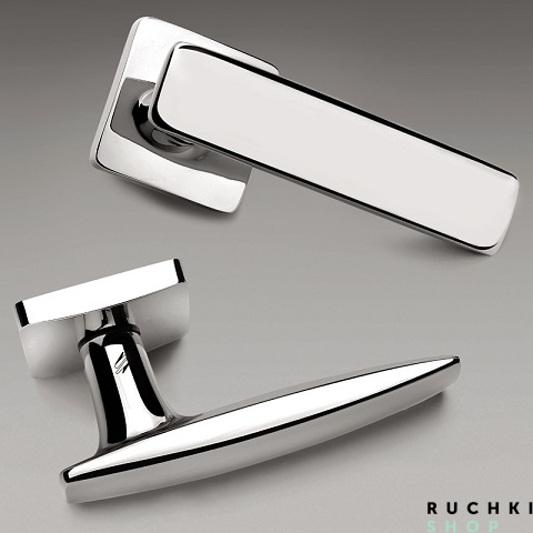 Ручка на квадратной розетке Colombo Bold