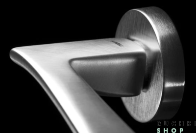 Ручка на розетке BILAS, Матовый хром, Mandelli 