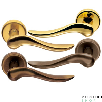 Ручка на розетке PETER, Матовая латунь, Colombo  